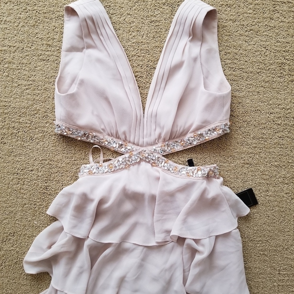 *SOLD* NWT BCBG Thassia Embellished Tiered Cutout Gown - Picture 5 of 8